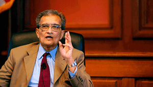 En viktig inspirationskälla för projektet är Amartya Sen, indiskfödd professor vid Harvard University, som1998 fick Sveriges Riksbanks pris i ekonomisk vetenskap. Amartya Sen hävdar att ”skam är skadligt eftersom det leder till en brist på självkänsla som till slut underminerar viljan att komma igång och göra någonting. Du drar dig tillbaka in i dig själv och släpper taget om människor omkring dig som skulle kunna hjälpa dig”.