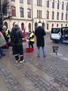 Verdandi Örebro bjöd på soppa på Stortorget och bjöd in till Jubileumsfest.