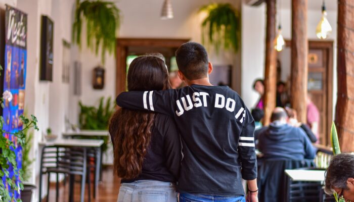 “Koll på läget”: Skulderna ökar bland unga – Verdandis projekt ska motverka överkonsumtion